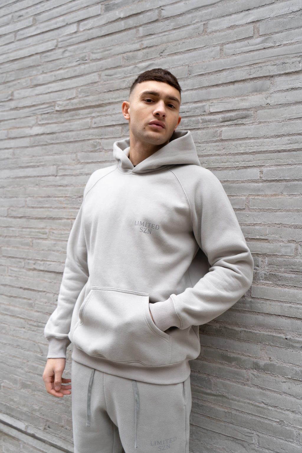 OVERSIZED ESSENTIAL HOODIE - CLAY